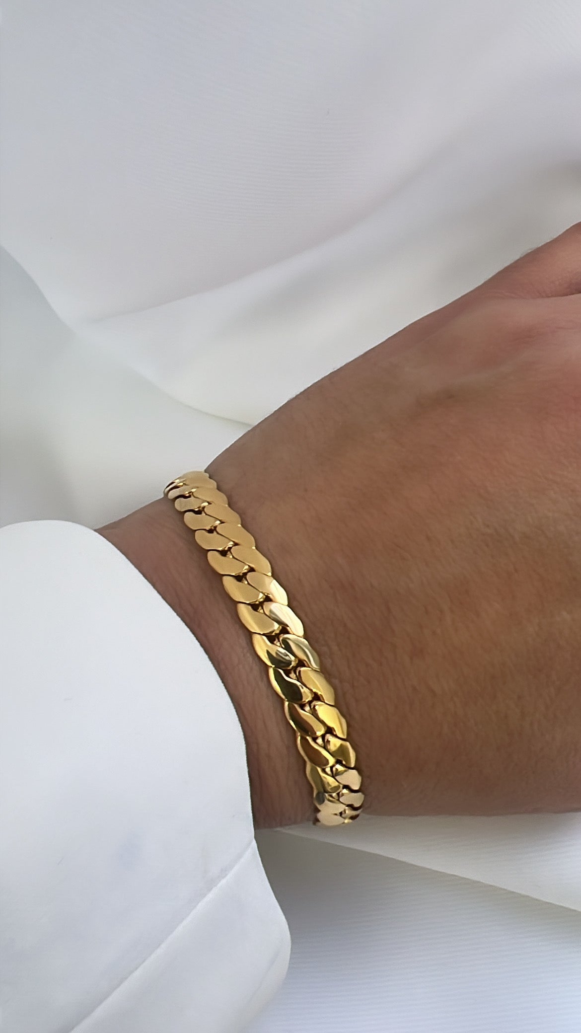 classic gold bracelet