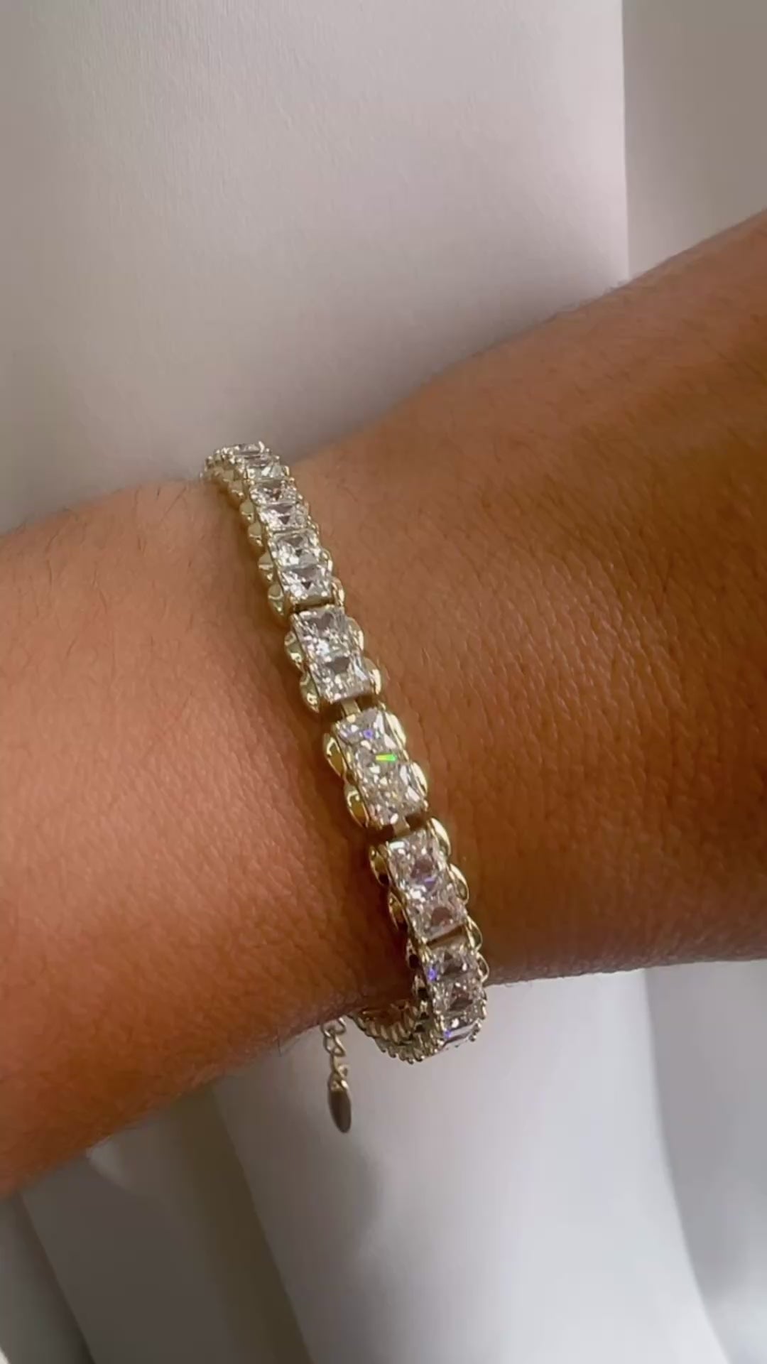 Load and play video in Gallery viewer, Mabel brazalete
